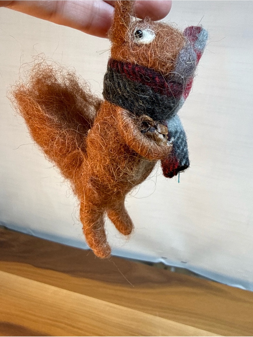 Handcrafted Needle Felted Wool Squirrel Pine Cone Scarf Christmas Ornament‎